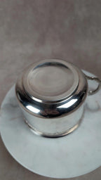 Tasse et sous - coupe vintage en métal argenté