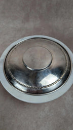 Tasse et sous - coupe vintage en métal argenté
