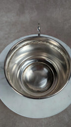 Tasse et sous - coupe vintage en métal argenté