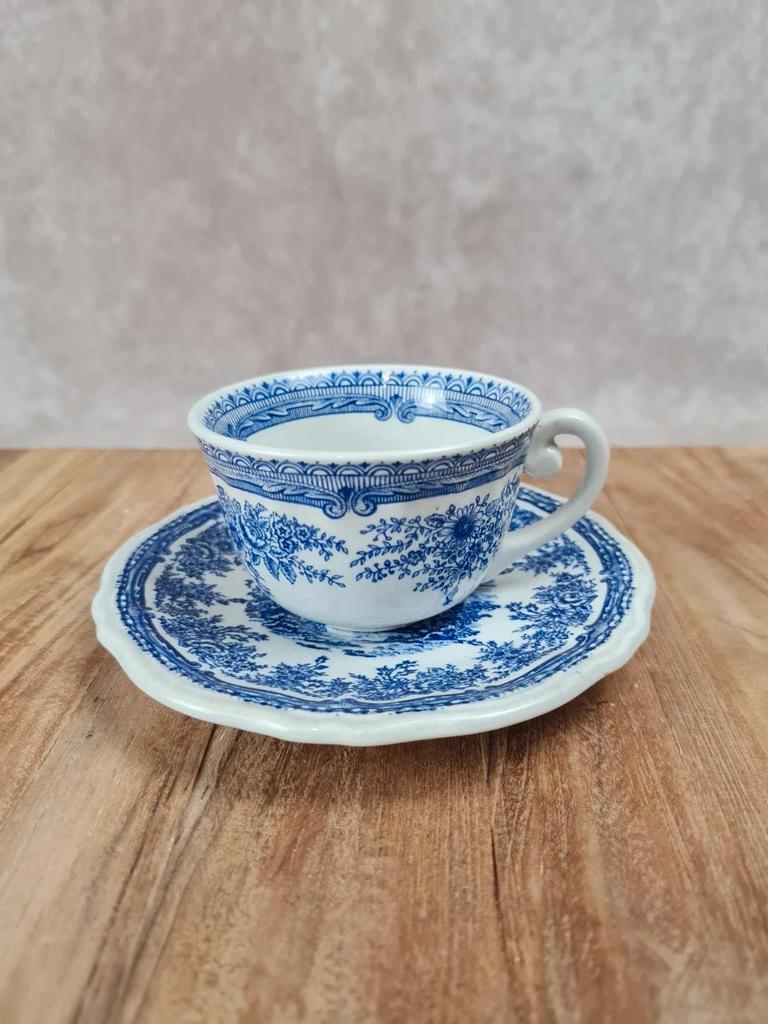 Tasse et sous - tasse vintage Kg Lunéville – modèle The Cottage bleu