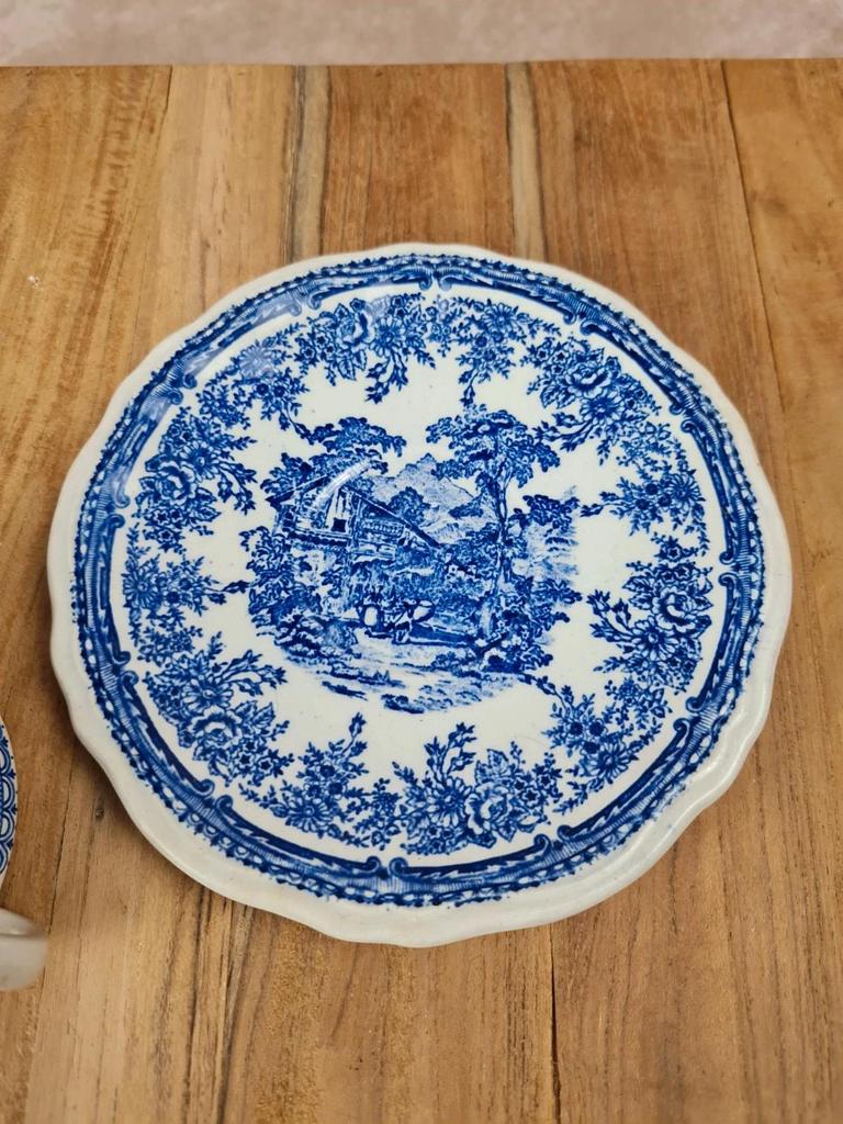 Tasse et sous - tasse vintage Kg Lunéville – modèle The Cottage bleu