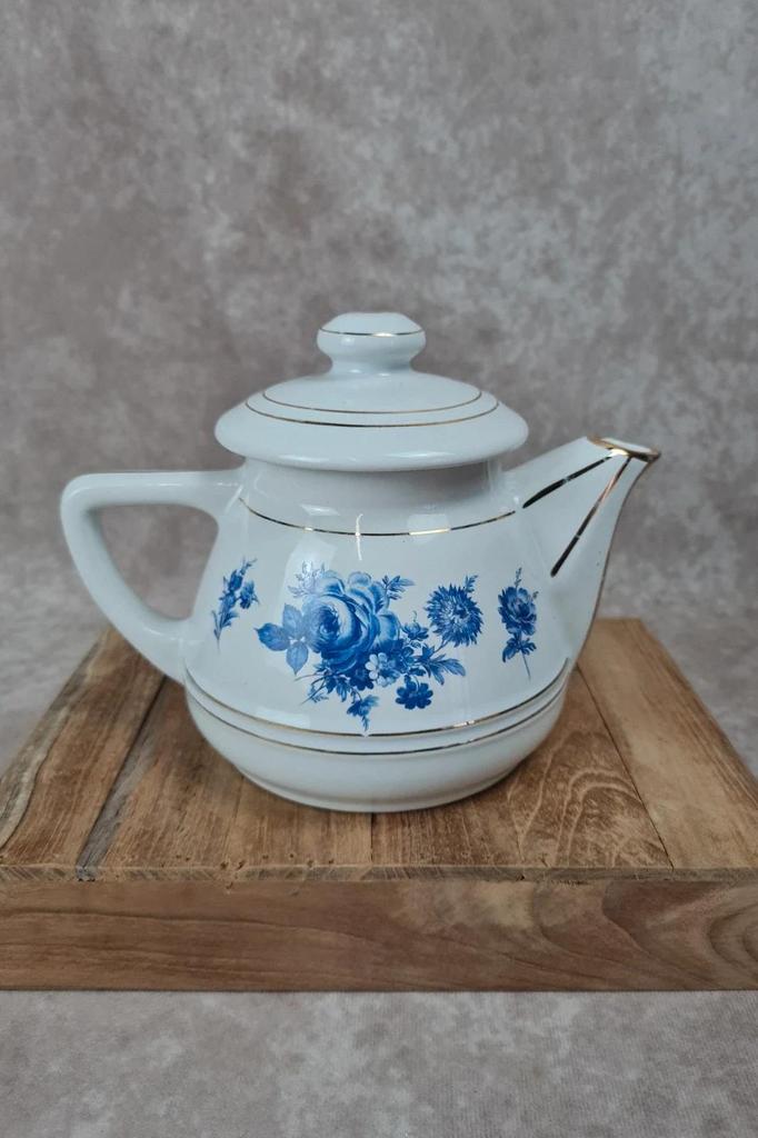 Théière ancienne Domar 🇫🇷 porcelaine fleurs bleues & dorures – déco vintage