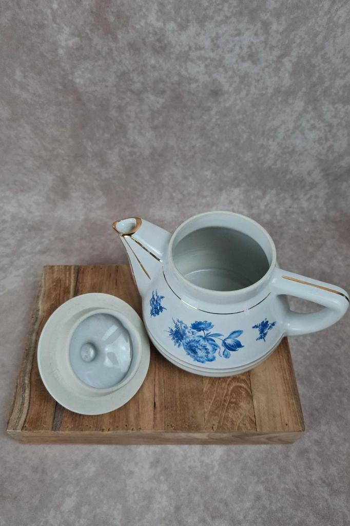 Théière ancienne Domar 🇫🇷 porcelaine fleurs bleues & dorures – déco vintage