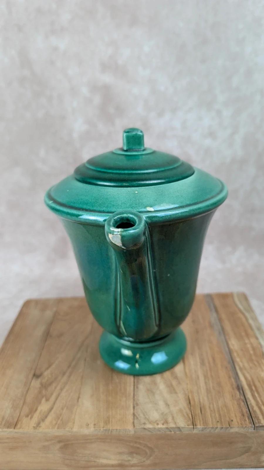 Théière vintage en faïence verte 🫖💚