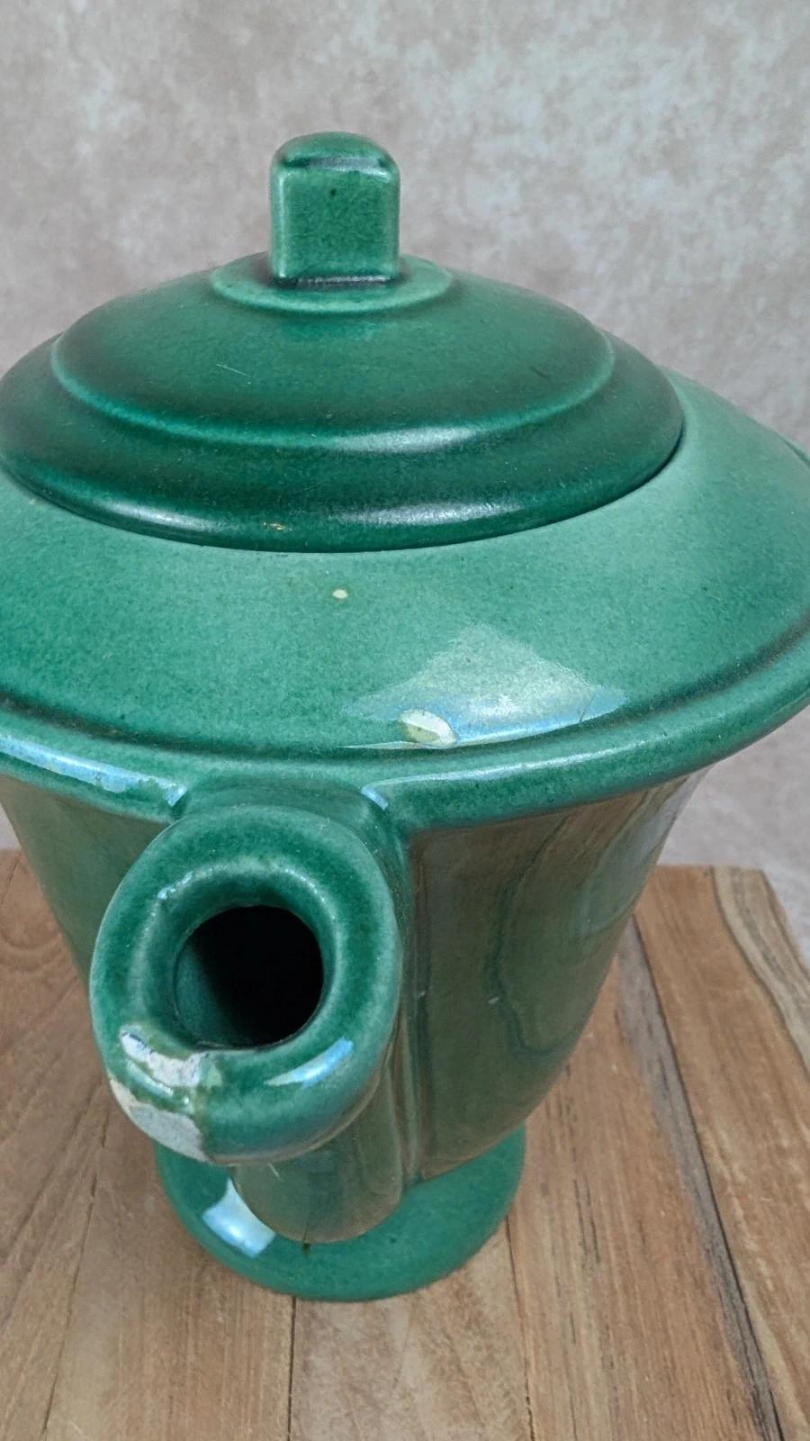 Théière vintage en faïence verte 🫖💚