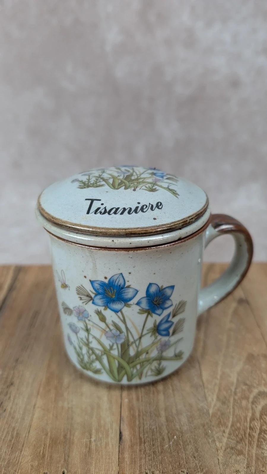 Tisanière vintage en grès avec filtre intégré – Motif fleuri 🌿💙