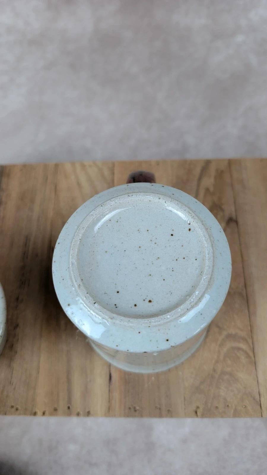 Tisanière vintage en grès avec filtre intégré – Motif fleuri 🌿💙
