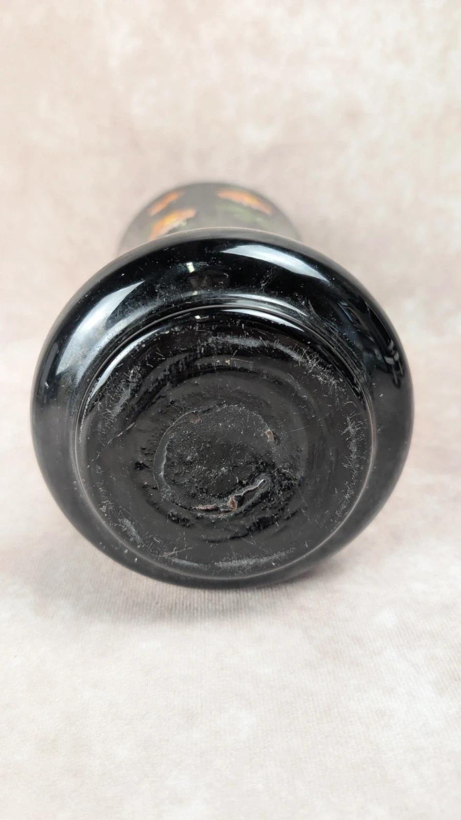 Vase ancien en verre noir peint à la main