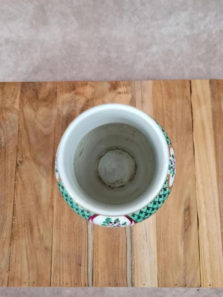 🏺 Vase en porcelaine chinoise fond jaune famille - rose doré à l’or fin 🌸