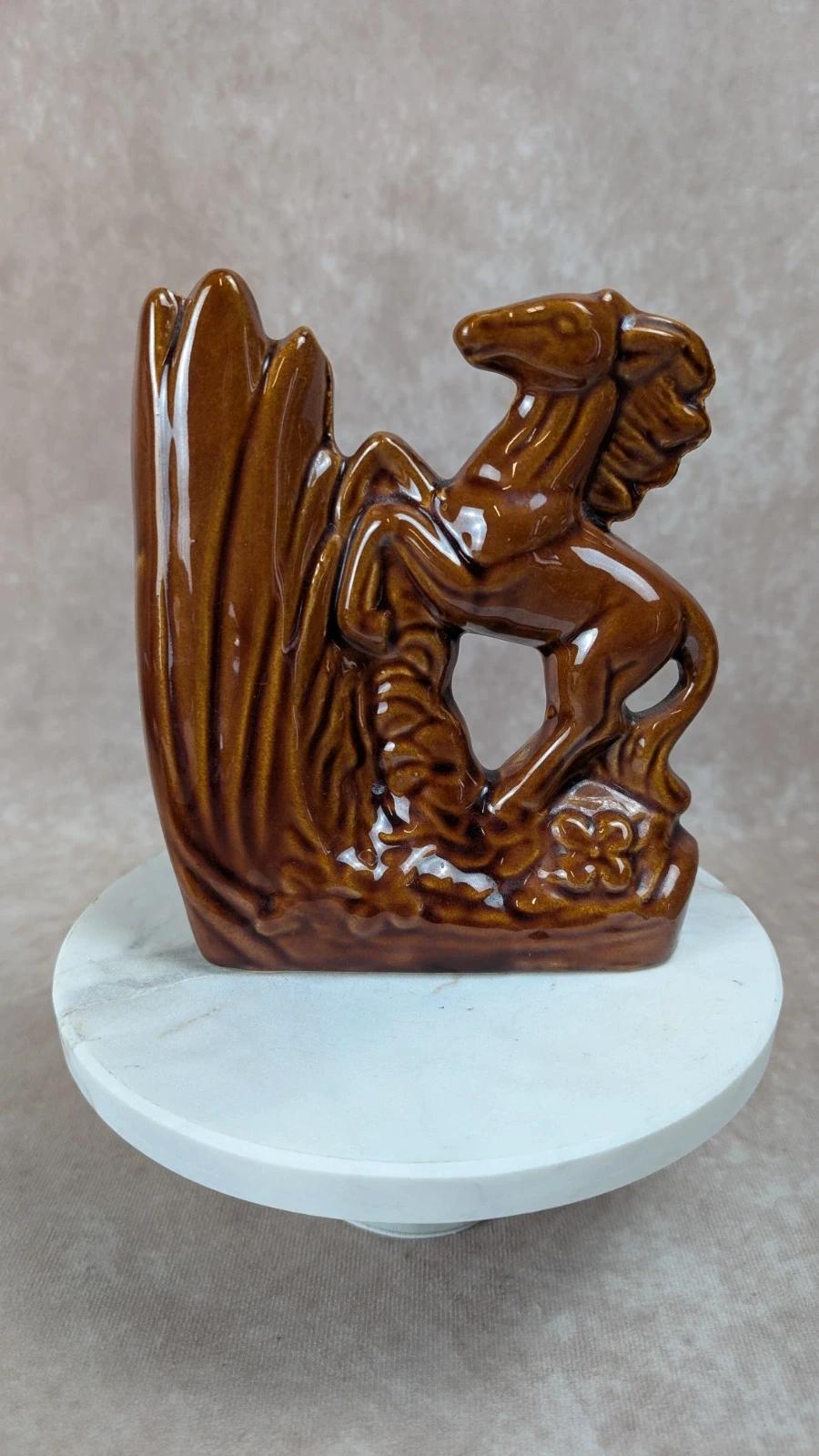 Vase vintage cheval en céramique brune