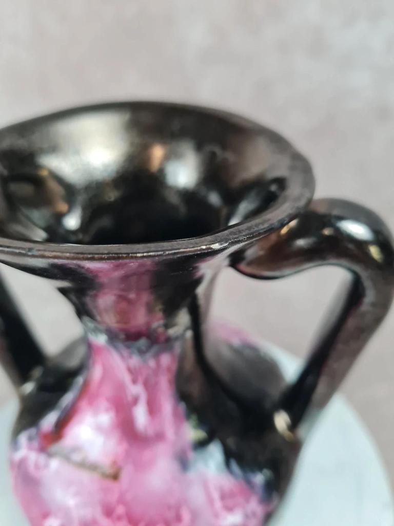 🏺 Vase vintage Vallauris à deux anses – glaçure rose et noire
