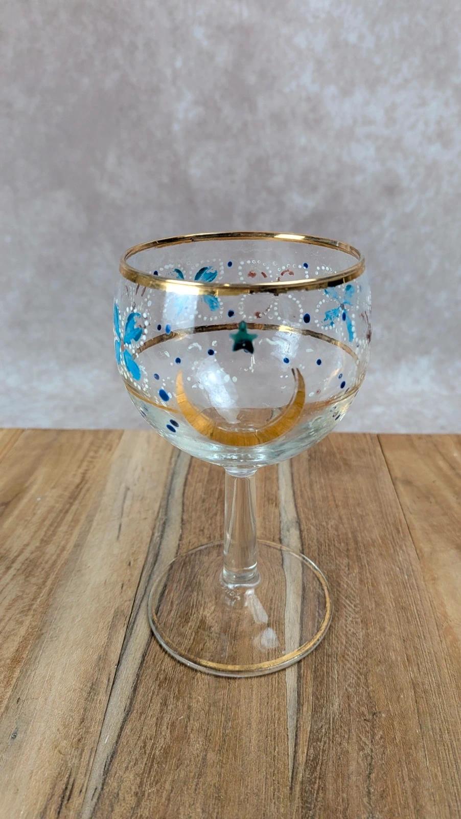 Verre à pied vintage décor peint France années 50