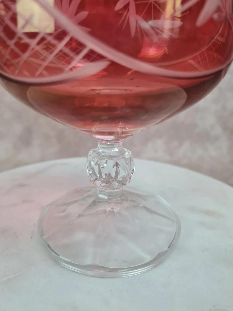 Verre ballon ancien en cristal rouge taillé & doré 🥂