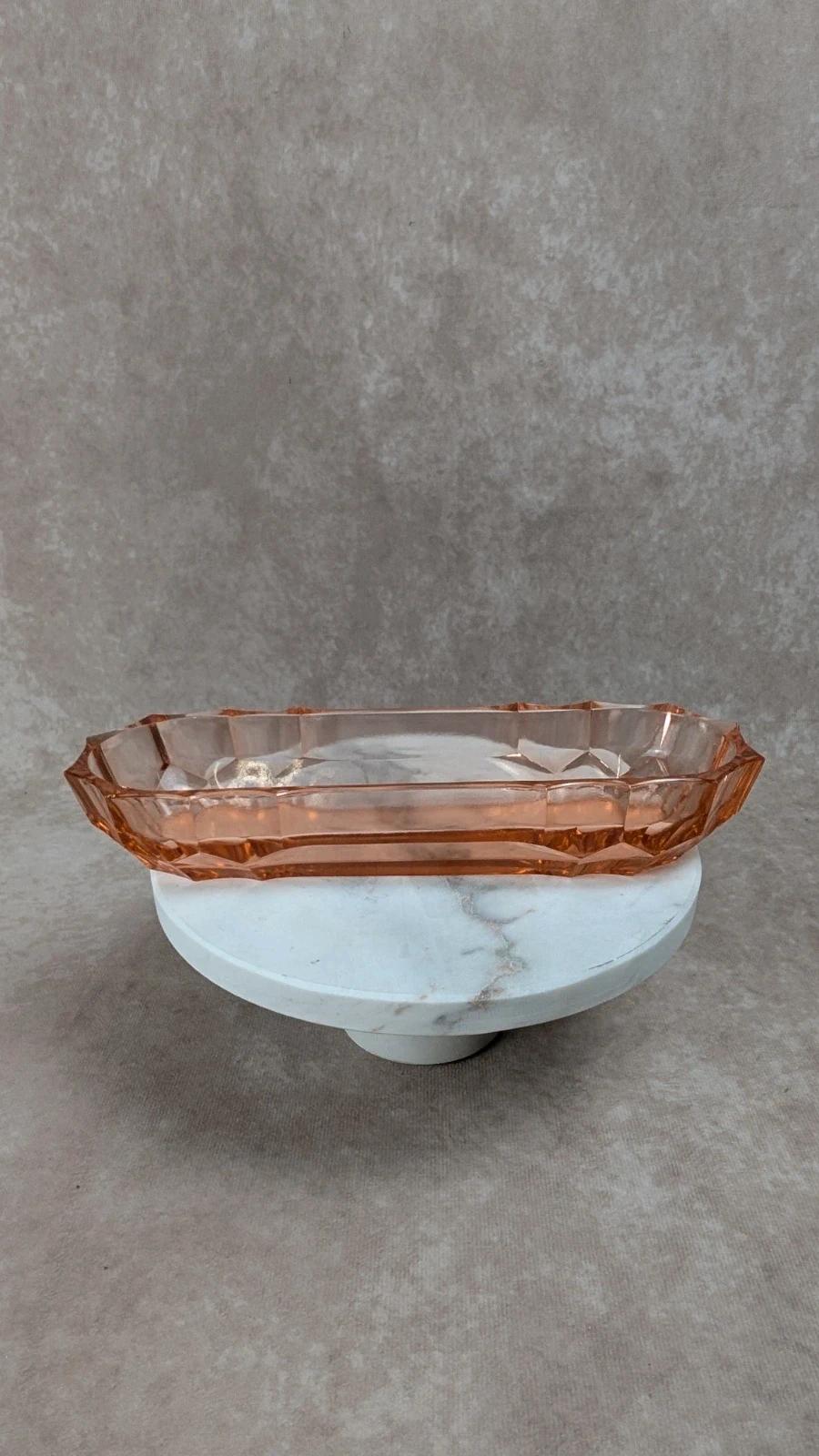 Vide - poche ou porte - savon ancien en verre rose