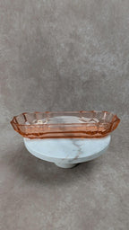 Vide - poche ou porte - savon ancien en verre rose